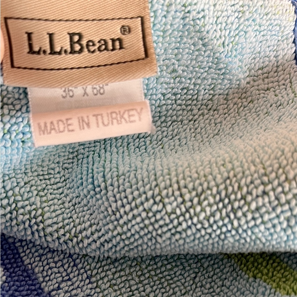L.L. Bean Blue and Green Beach Towel - Picture 5 of 6